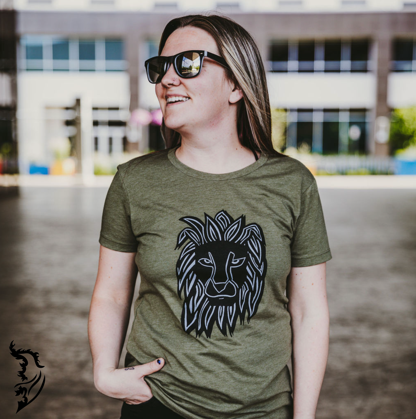 Courage Lion Hand-drawn T-Shirt | Ladies