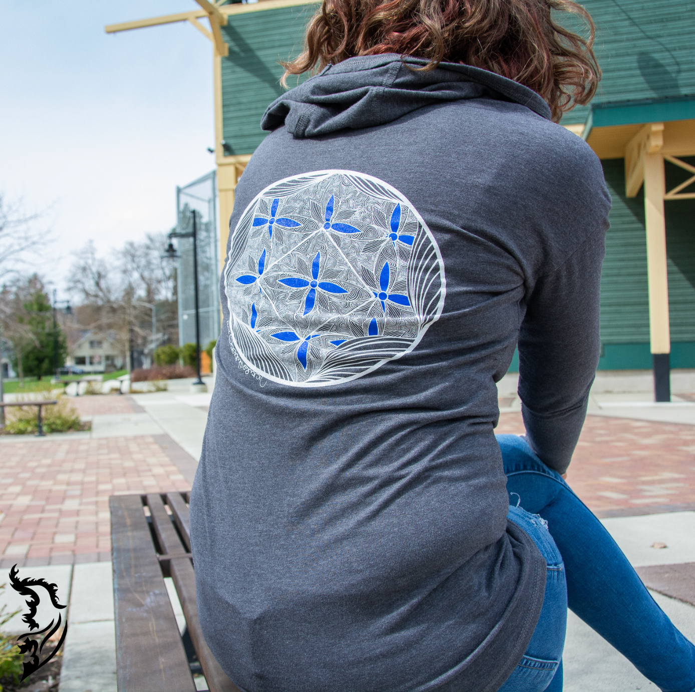 Blue Tangled Flower Hand-drawn Hooded Tee